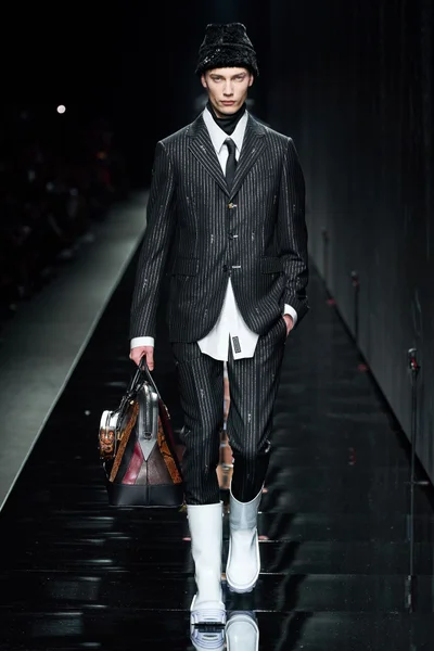 Look 47